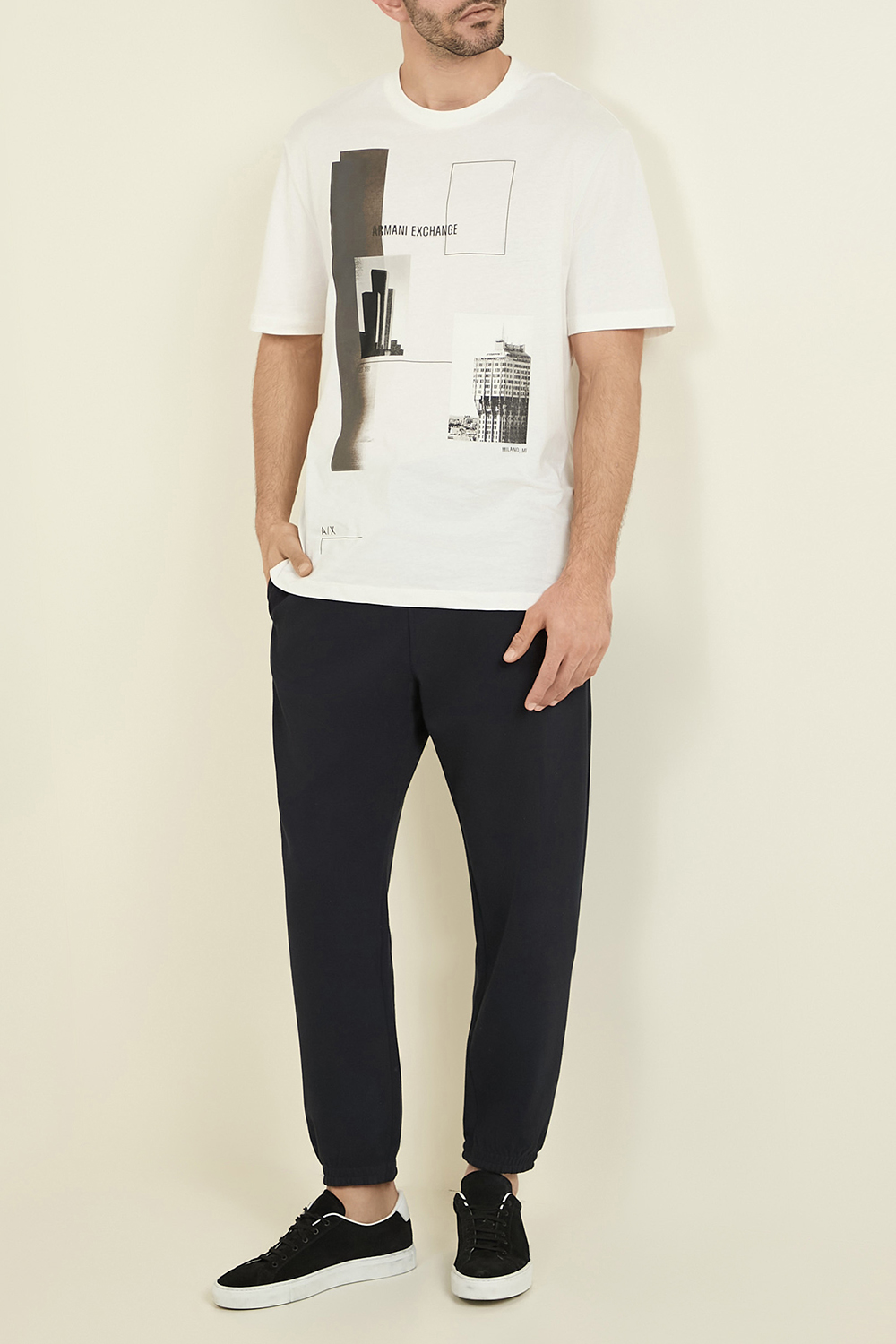 תמונת כל הלוק של מכנסי ג'וג ARMANI EXCHANGE